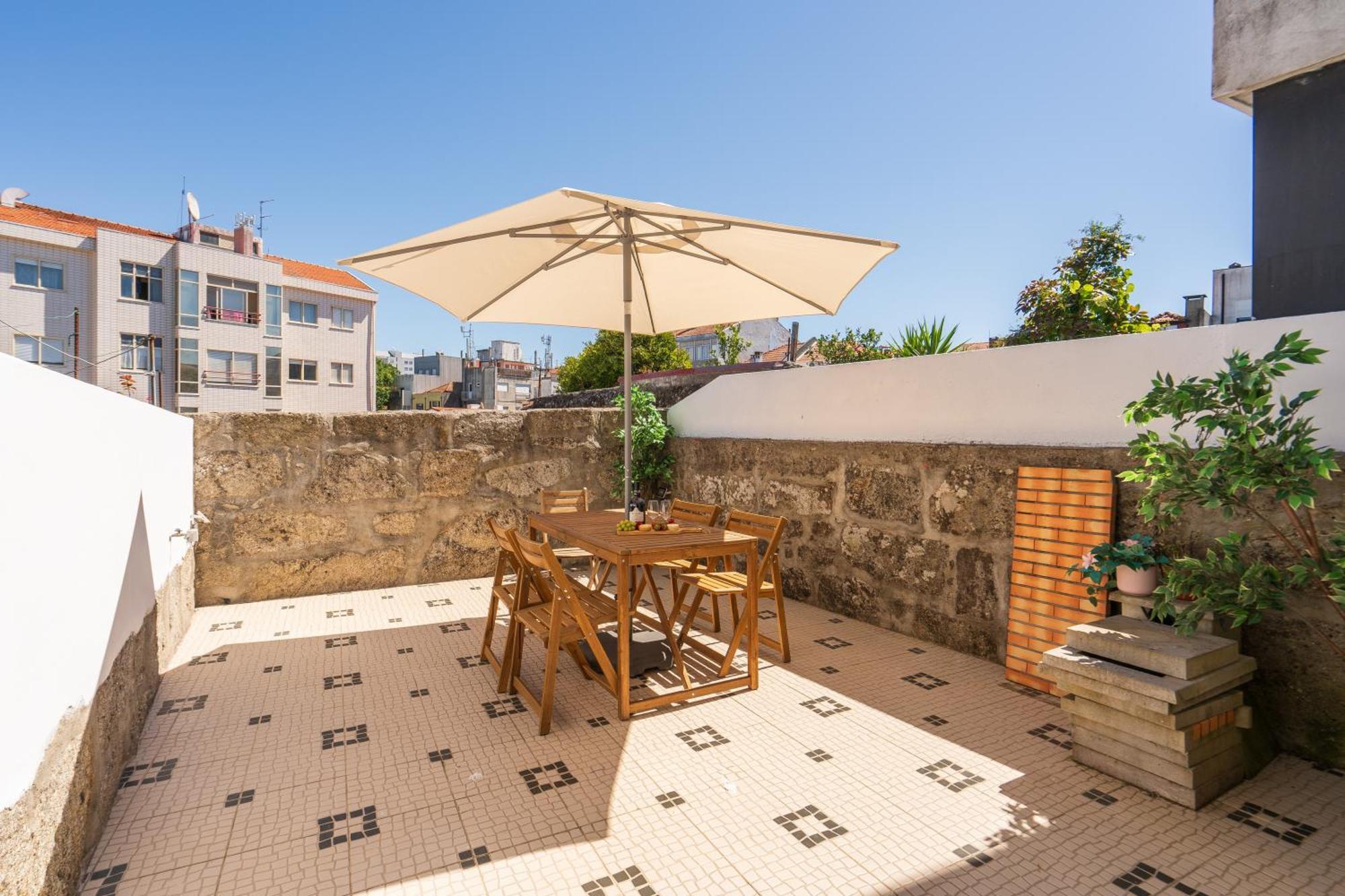 Сasa de vacaciones Host Wise - Elegant Colorful House W Private Terrace Oporto